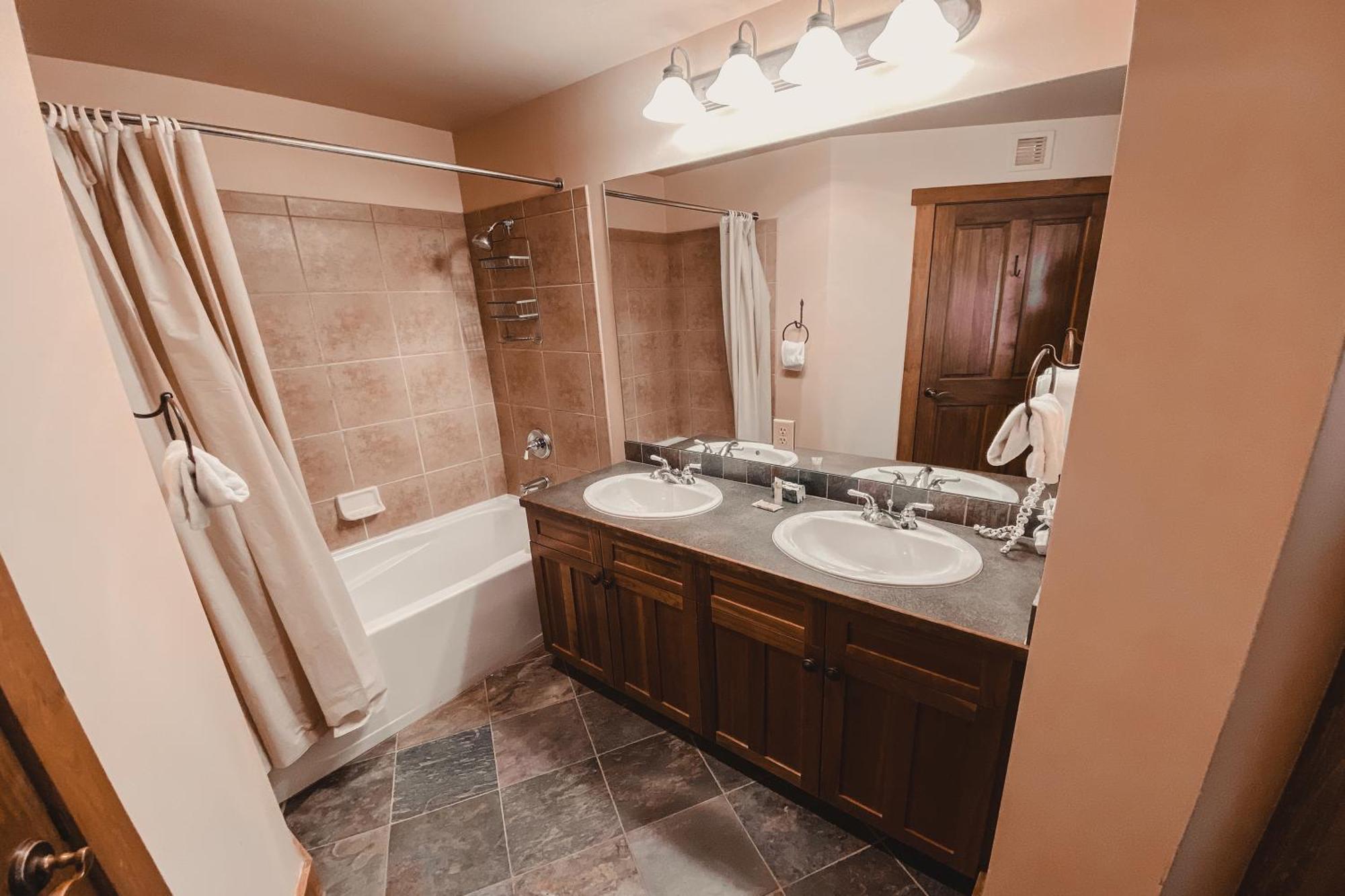 Red Hawk Lodge 2222 By Summitcove Lodging Кийстоун Екстериор снимка